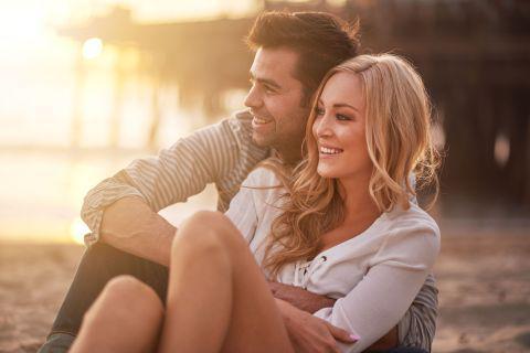 5 Bukti Memiliki Pasangan Introvert Itu Spesial, Gak Perlu Diekspos!