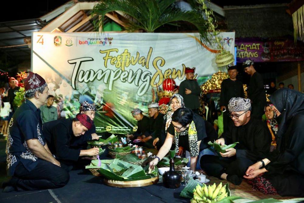 Masuki Zulhijah, Warga Banyuwangi Rajut Kerukunan Melalui Tumpeng Sewu