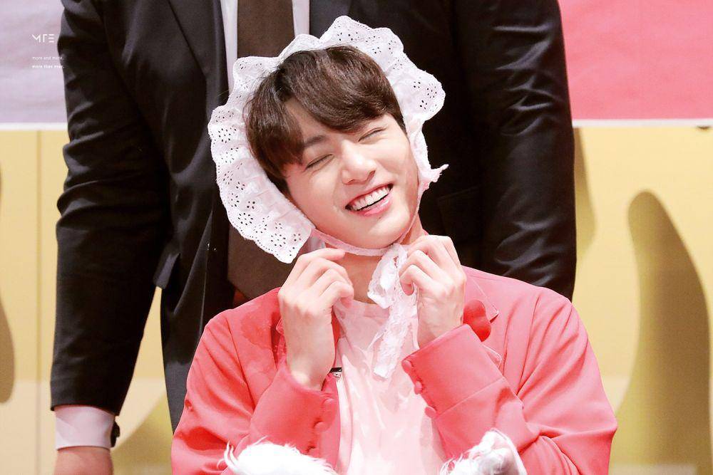 twitter.com/morethanever_jk
