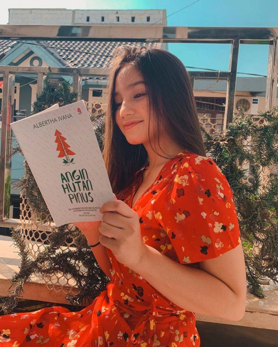 instagram.com/bellagap