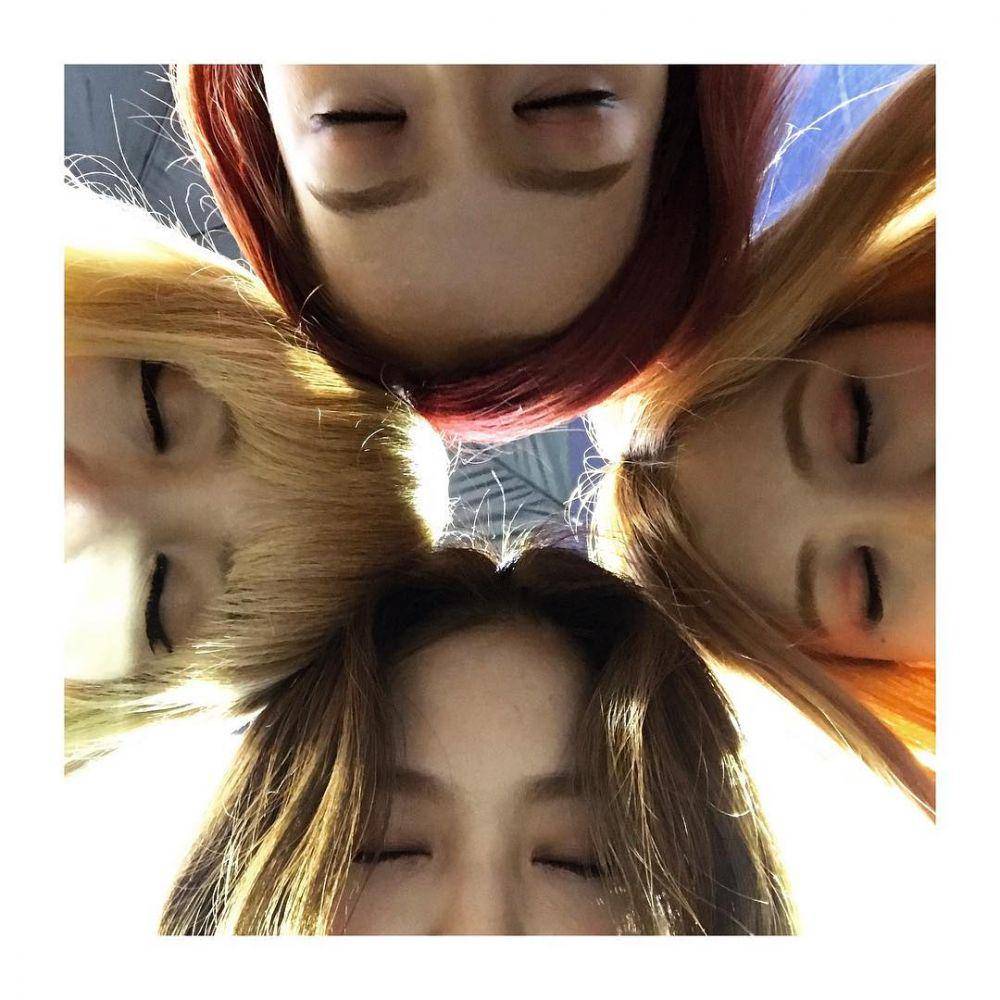 instagram.com/blackpinkofficial