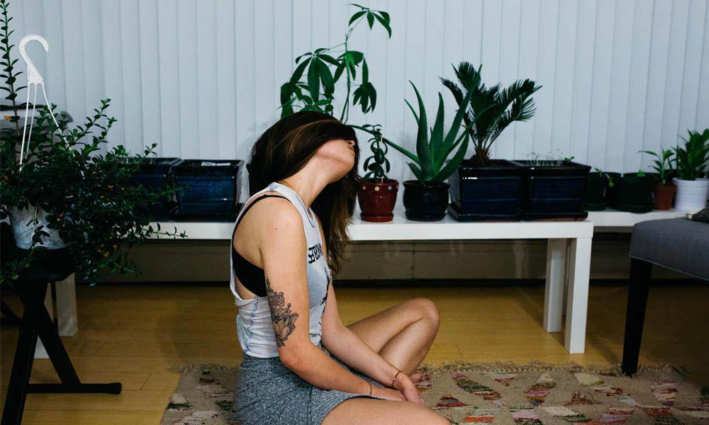 5 Hal yang Kamu Rasakan Saat Putus Cinta, dari Galau Hingga Move On