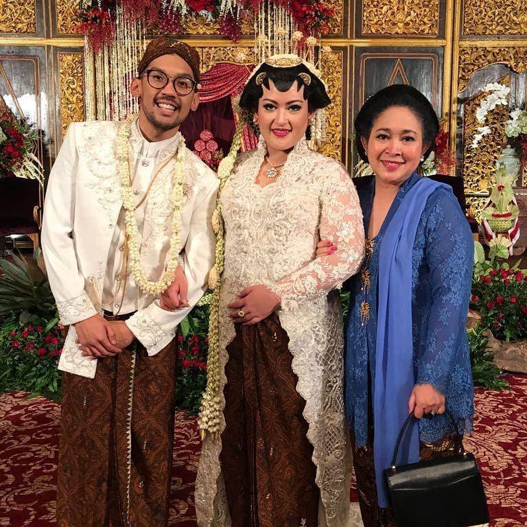 https://www.instagram.com/tututsoeharto