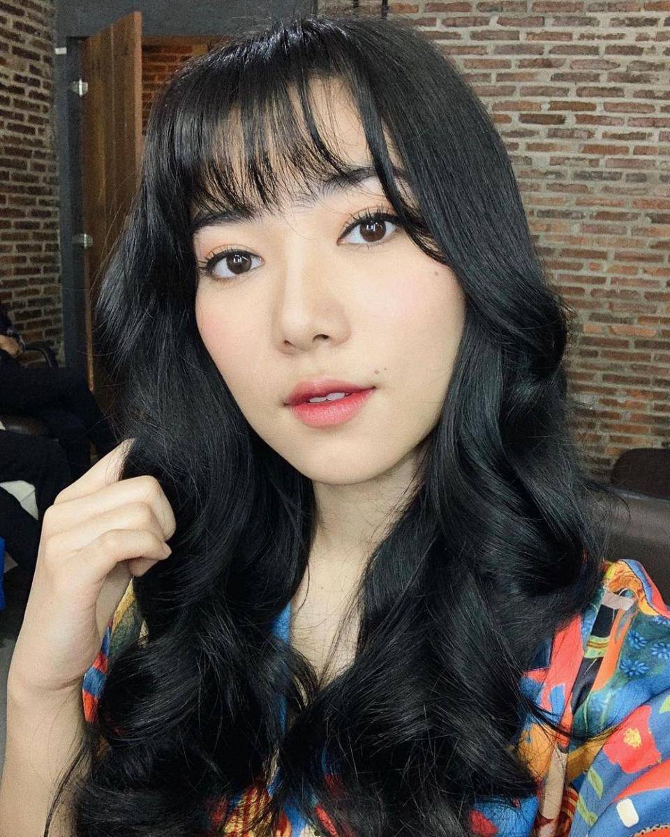 Instagram.com/isyanasarasvati