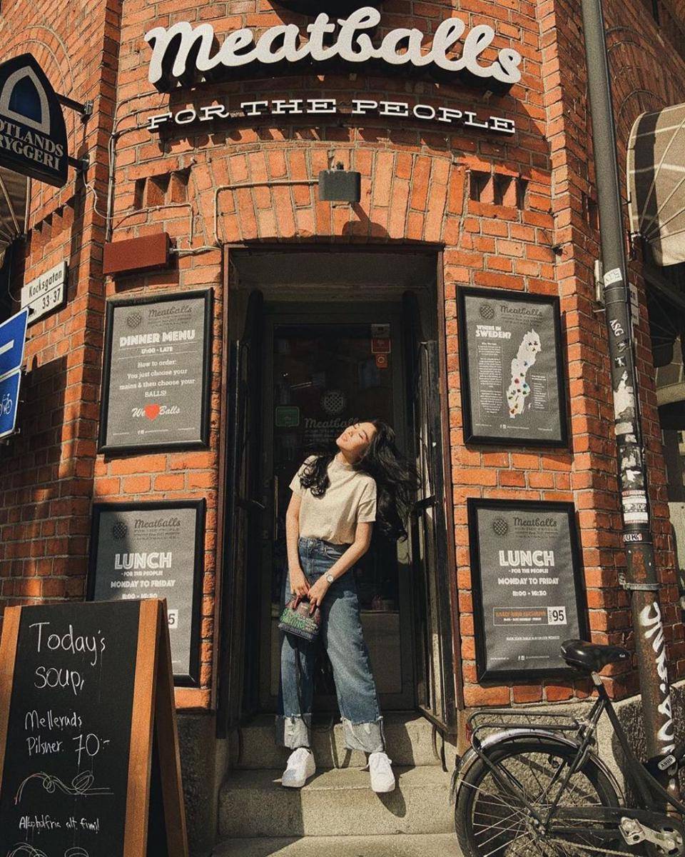 Instagram.com/isyanasarasvati