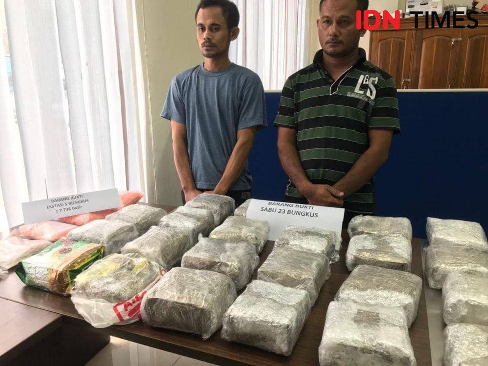 Ringkus Dua Kurir, BNNP Sumsel Sita 23 Kg Sabu & 7.741 Ekstasi