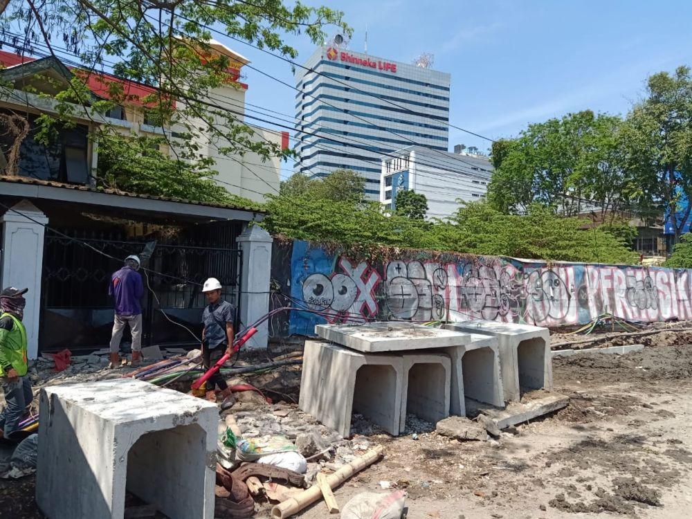 Molor Lagi, Pengerjaan Alun-alun Surabaya Temui Kendala