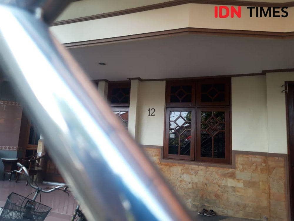 KPK Geledah Mantan Kepala Bappeda Jatim Sampai Ajudan Soekarwo