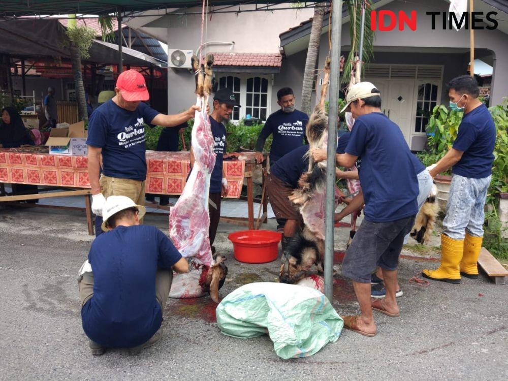 Indahnya Toleransi, Masjid Bagikan  Daging Kurban ke Non-Muslim