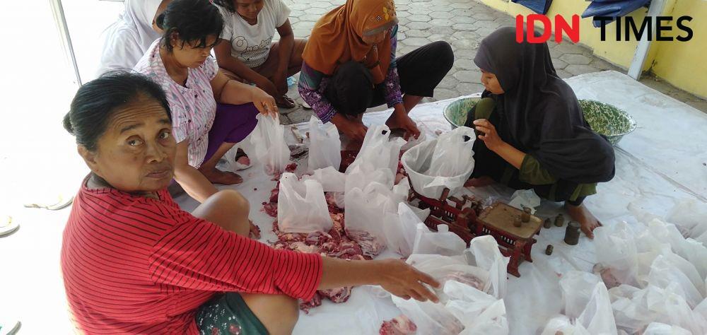 Emak-emak di Makassar Setuju Harga Kantong Kresek Naik karena Cukai