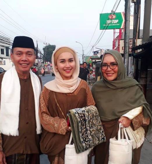instagram.com/ayutingting92