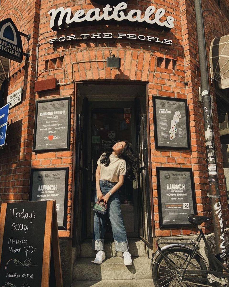 Instagram.com/isyanasarasvati