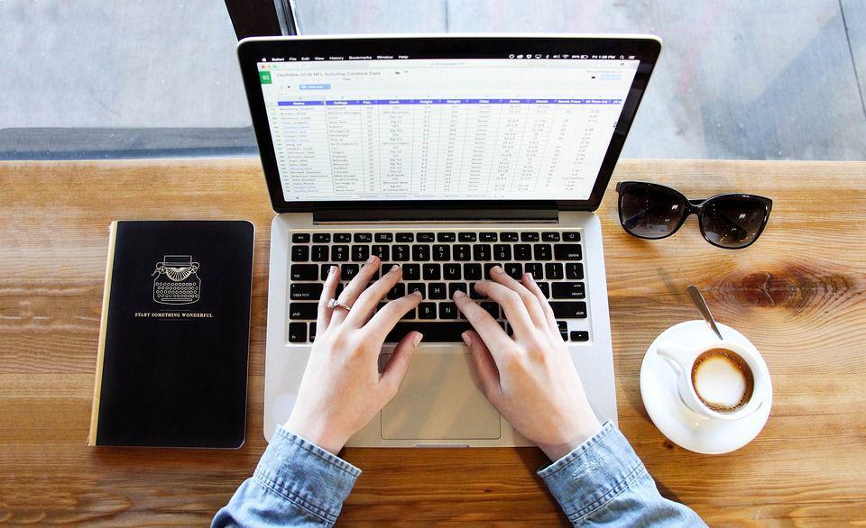 6 Tips Cerdas Mengetik Cepat dan Mudah, Ketahui Teknik Dasarnya!