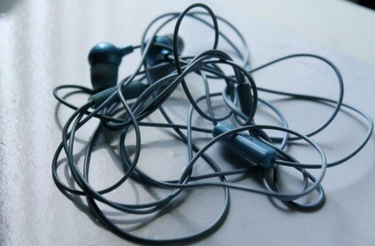 7 Jenis Kerusakan Headset yang Sering Terjadi dan Cara Mengatasinya