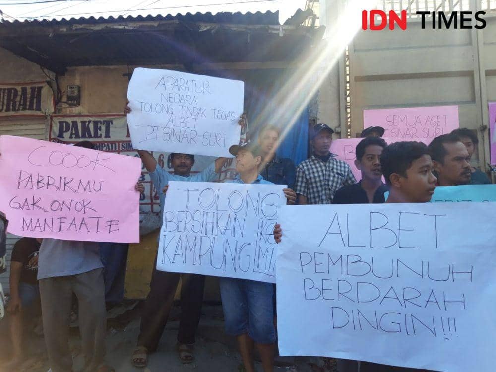 Tanggul Jebol Makan Korban, Warga Sukomanunggal Demo Pabrik