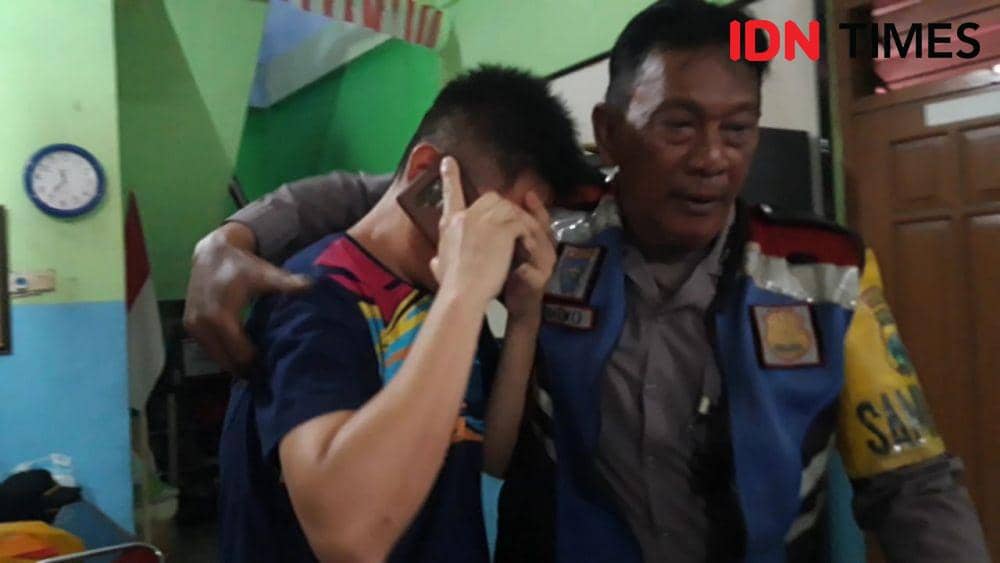 Pemilik Proyek Tanggul Jebol Minta Maaf, Warga Hujani Caci Maki