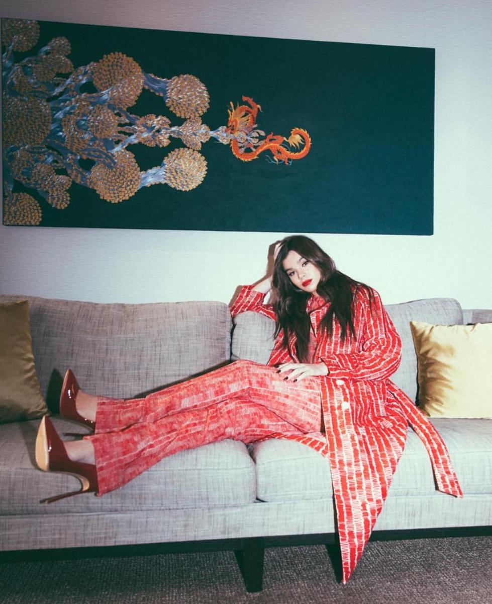 Bakal Tampil di SHVR Ground Festival 2019, 10 Fakta Hailee Steinfeld