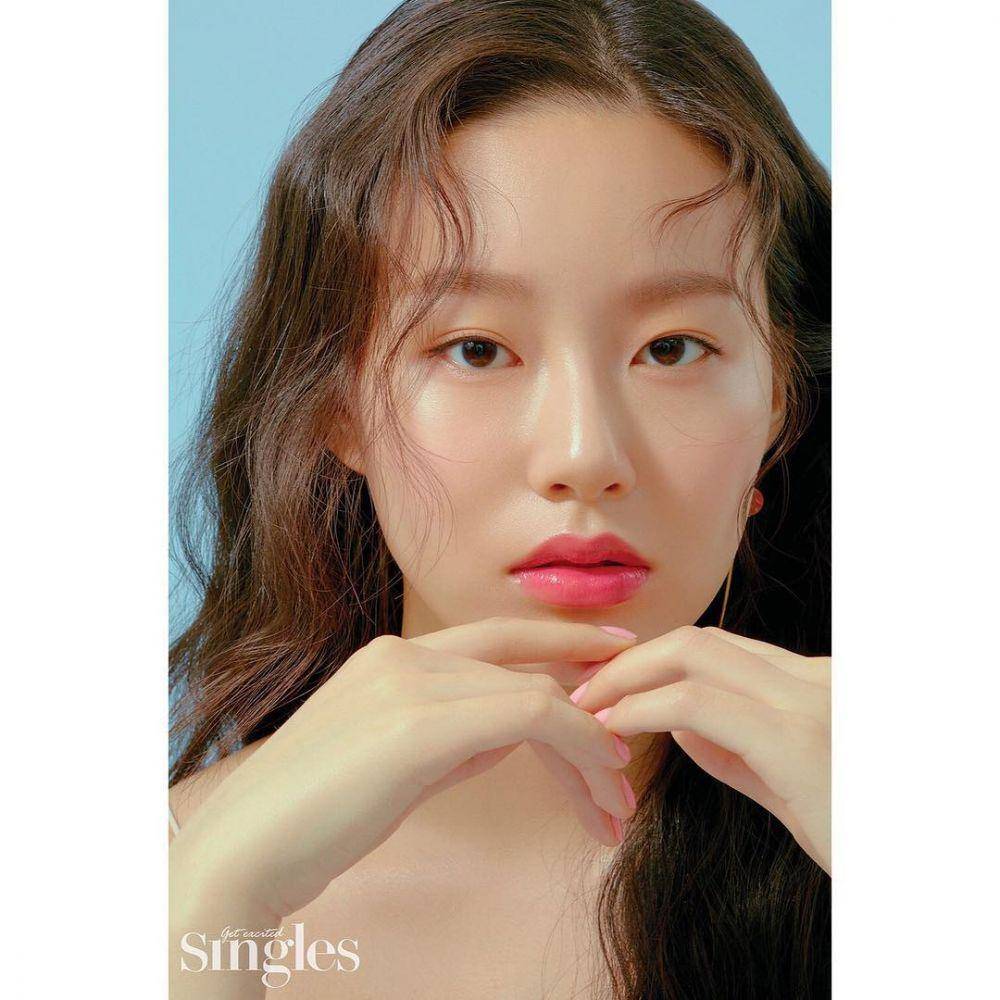instagram.com/youna_1997