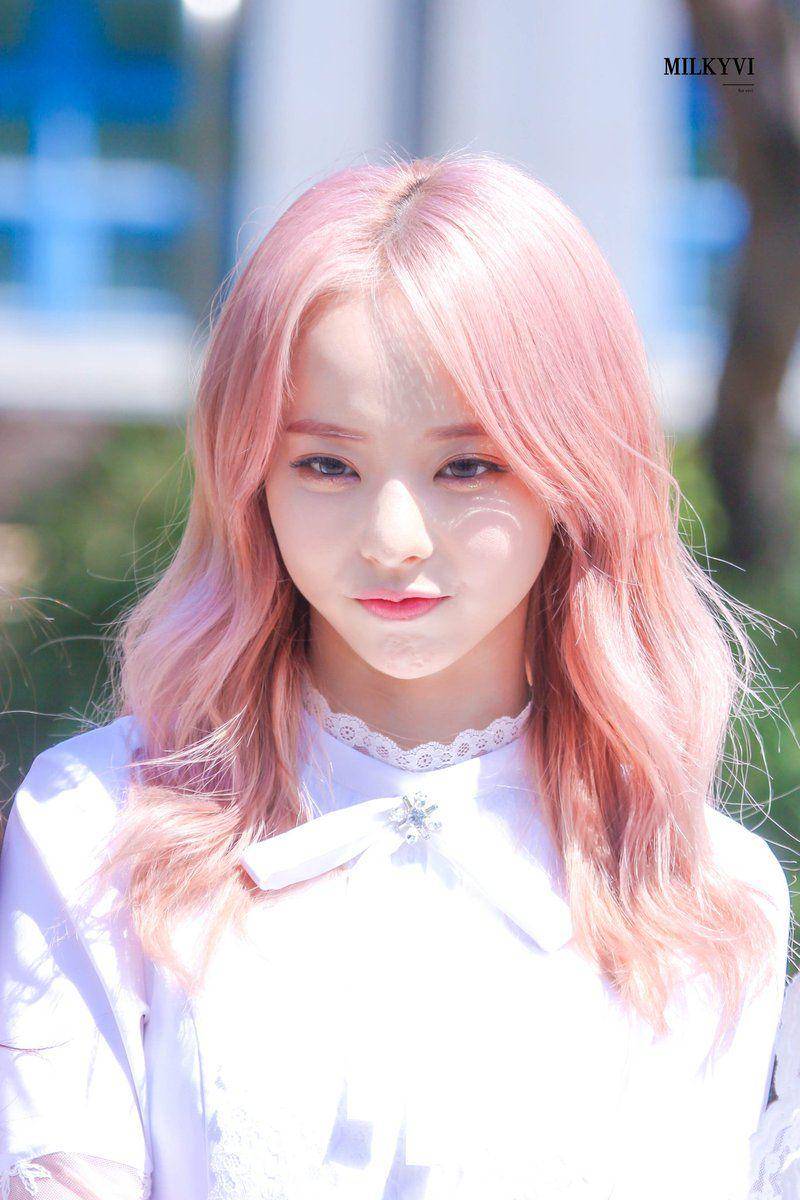 twitter.com/MilkyVi96