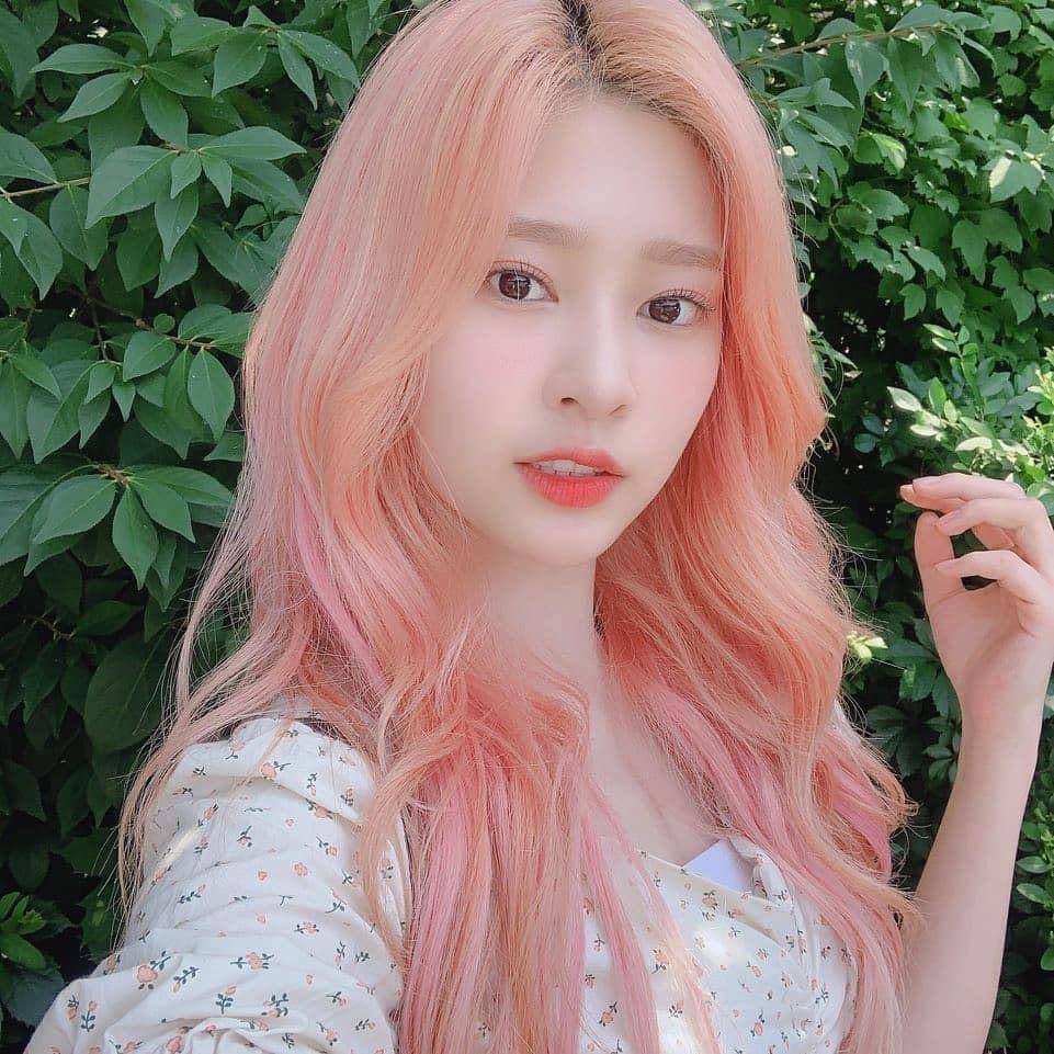 instagram.com/official_izone