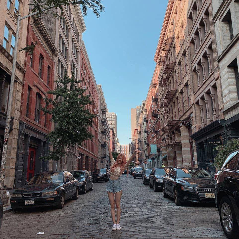 instagram.com/official_izone