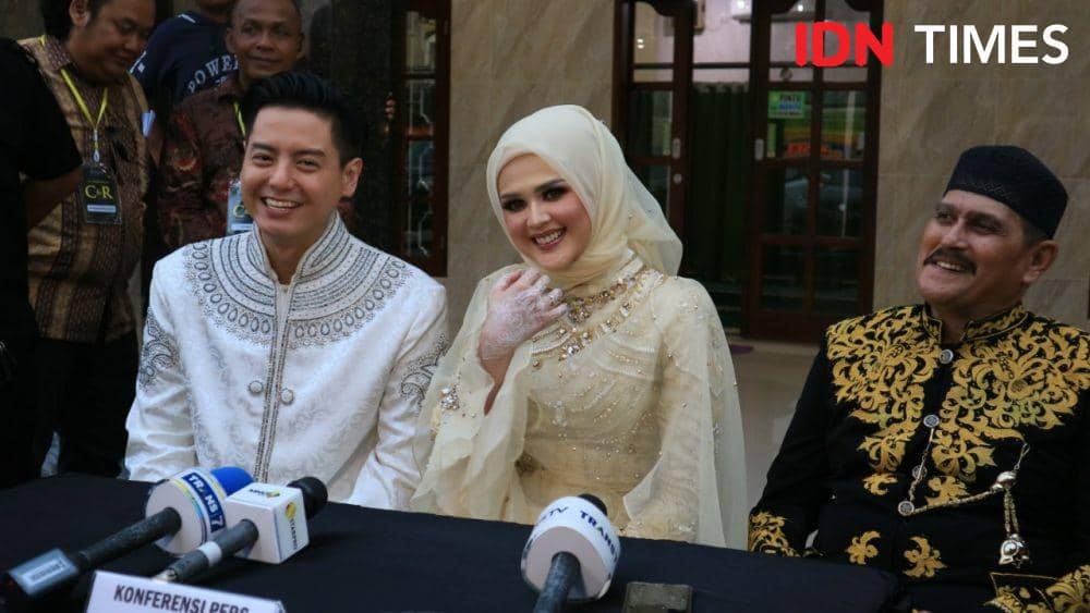 Sang Ayah Ingin Cucu Banyak dari Roger, Cut Meyriska: Waduh Ya Allah!