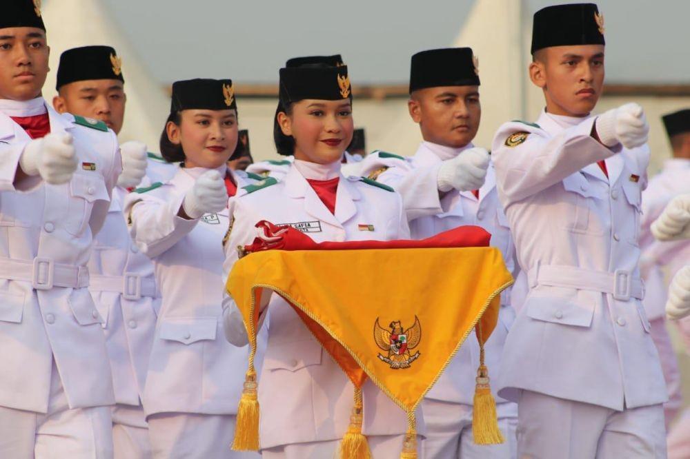 Alaia Safia, Paskibraka Pembawa Baki Pertama di Pulau Reklamasi