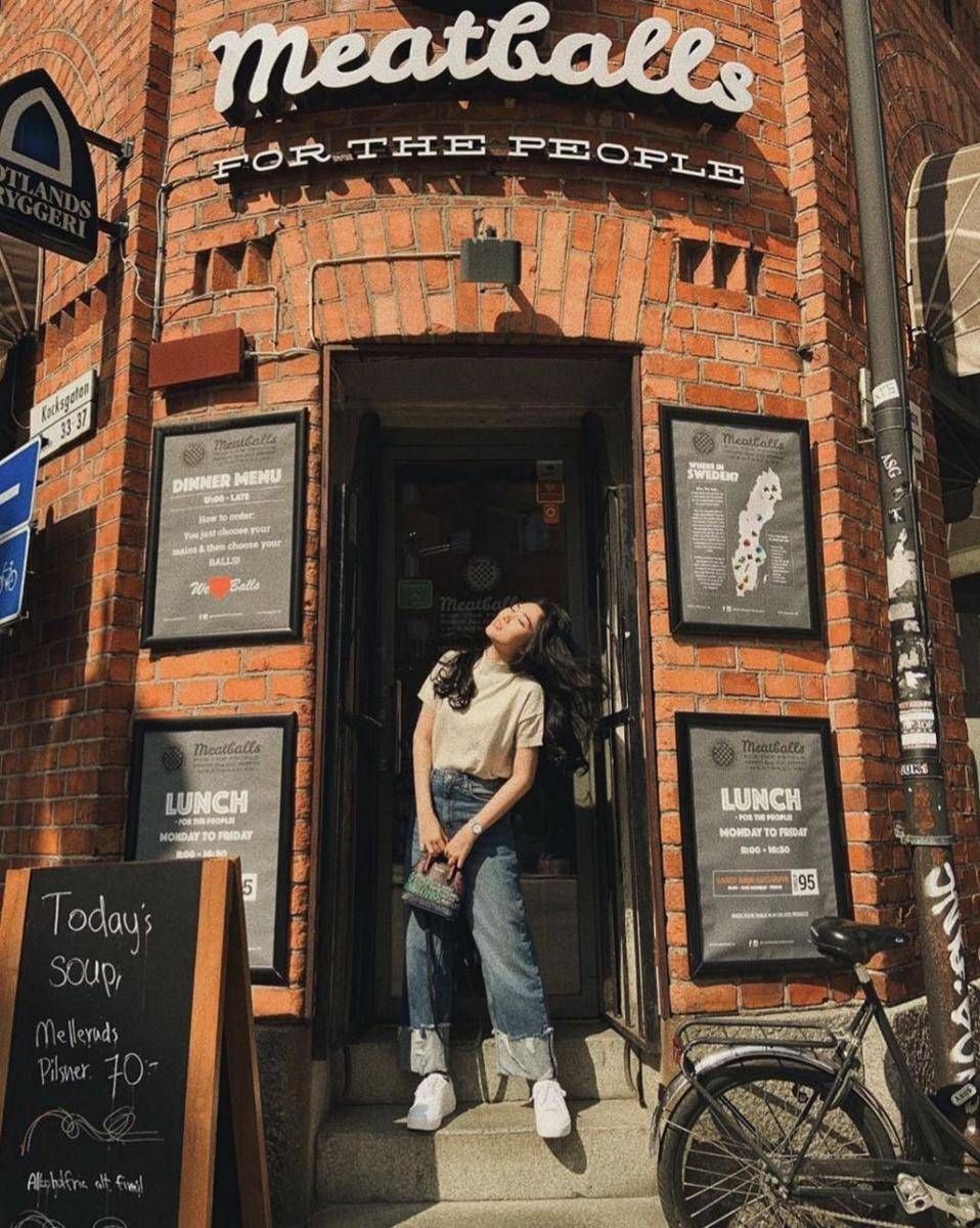 instagram.com/isyanasarasvati