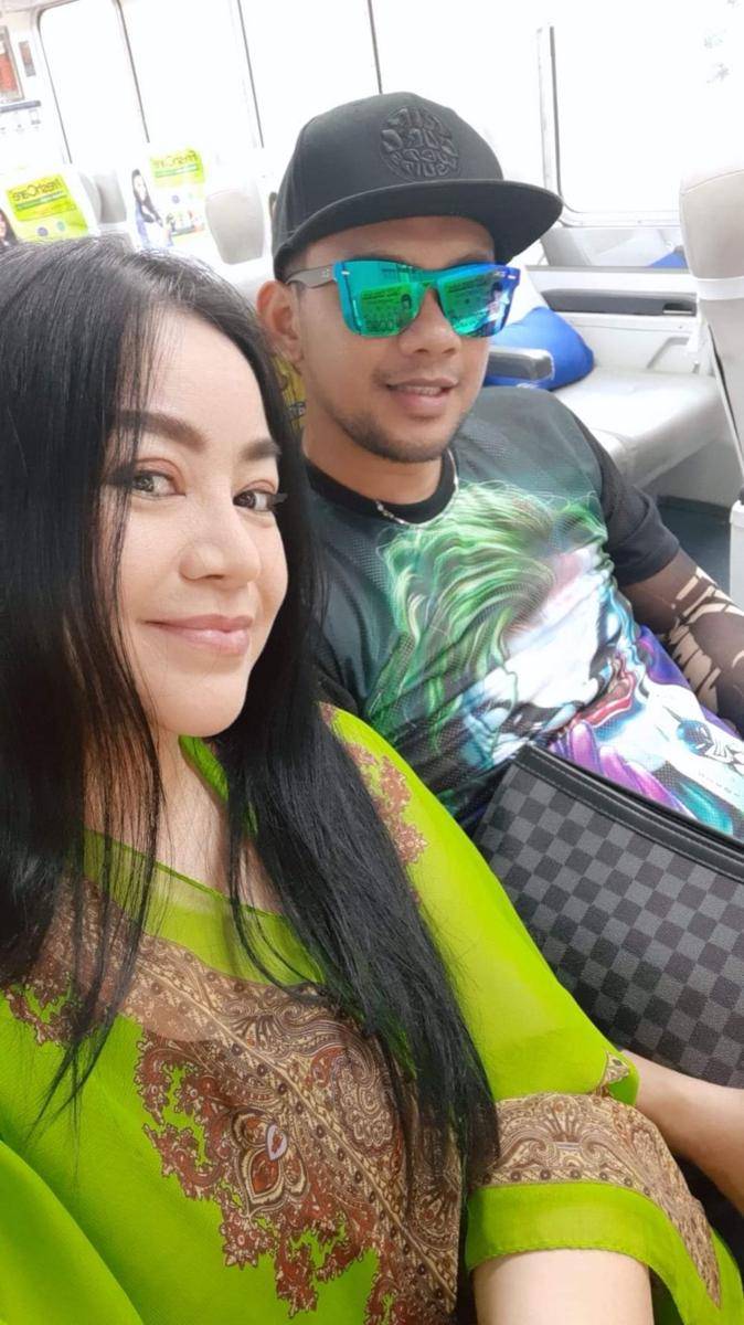 facebook.com/Anisa Bahar New