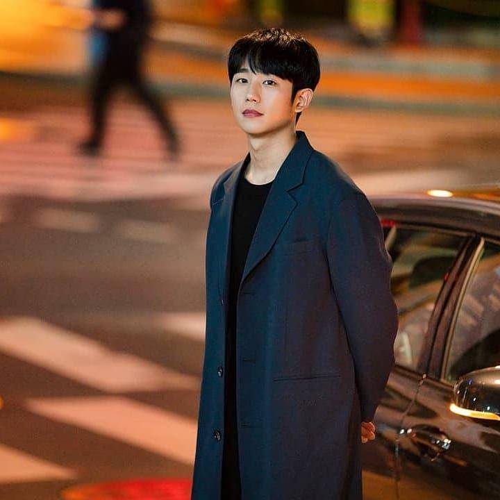 https://www.instagram.com/holyhaein/