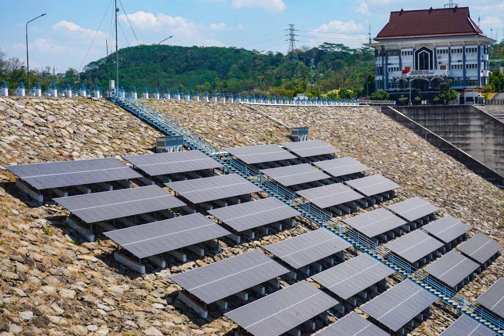 Memprediksi Energi Angin dan Matahari 30 Tahun ke Depan