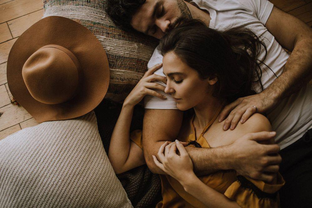 Ini 10 Alasan Umum Mengapa Kamu atau Pasangan Menangis Usai Bercinta