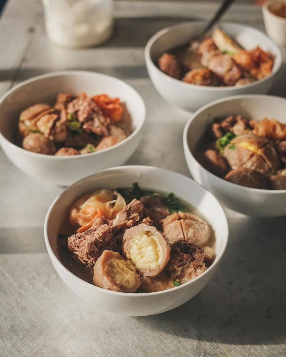 instagram.com/feast.it