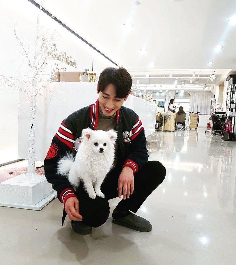 instagram.com/yoon.bak