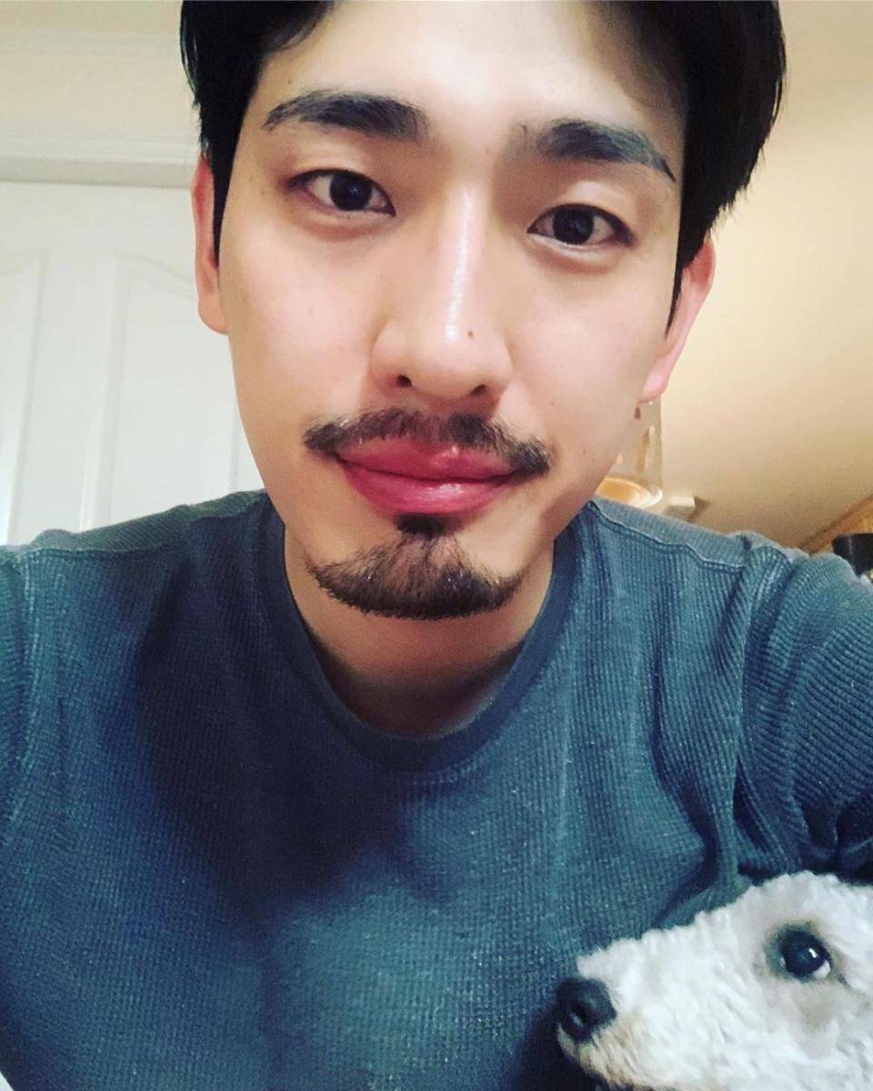 instagram.com/yoon.bak