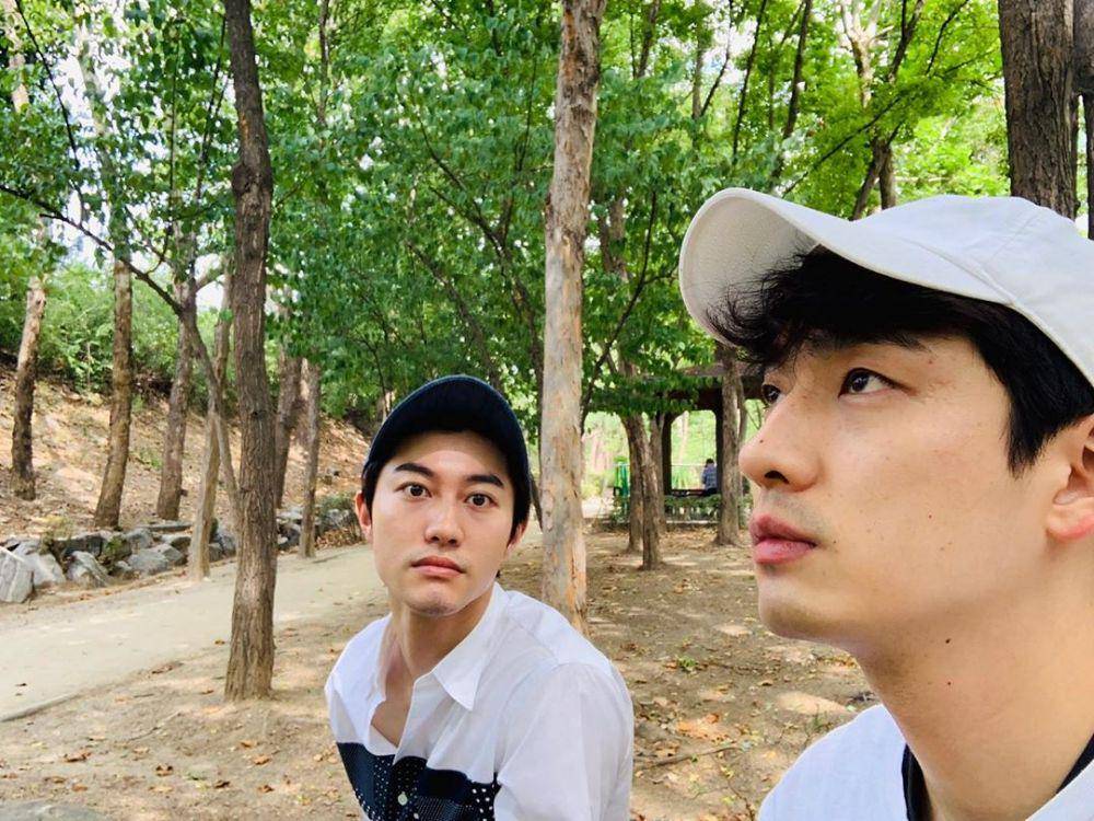 instagram.com/yoon.bak
