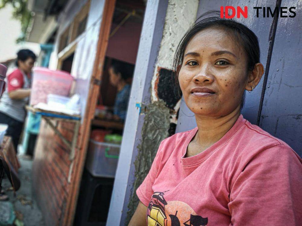 IDN Times/Harti, warga Tanjung Gedong, Jakbar (Axel Jo Harianja)