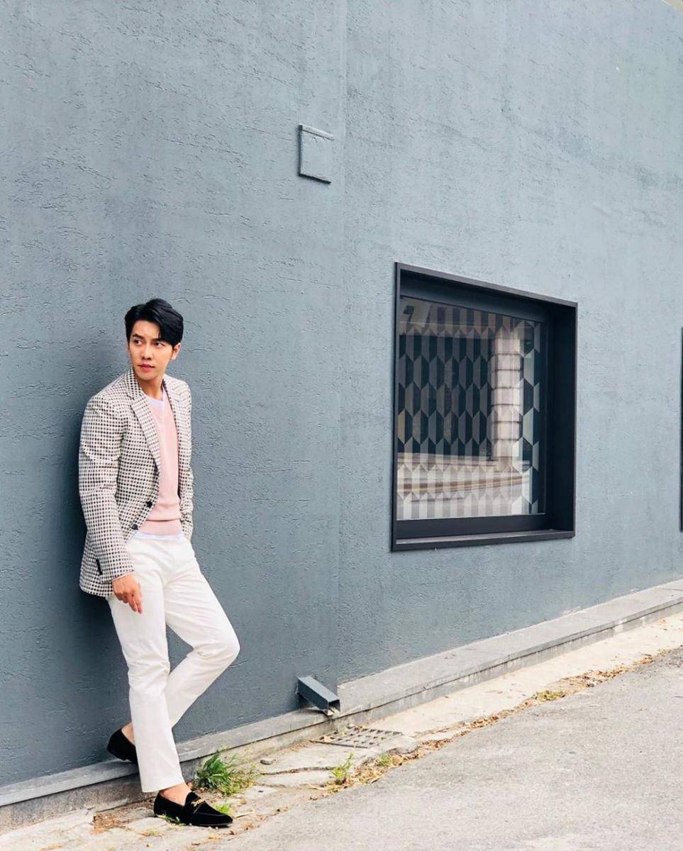 instagram.com/leeseunggi.official
