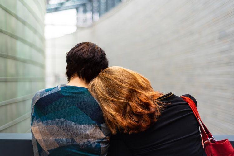 5 Alasan Tidak ada Salahnya Cewek Mengutarakan Perasaan Duluan