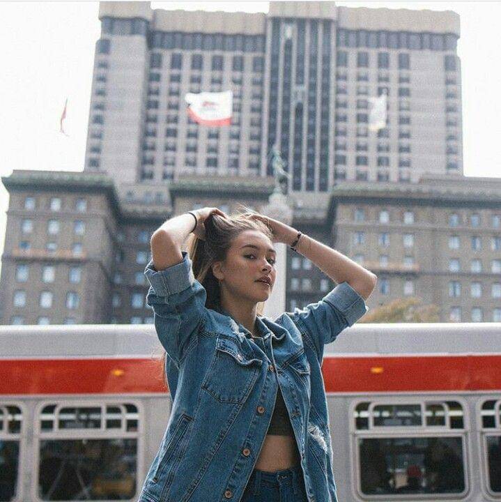 Instagram.com/caitlinhalderman