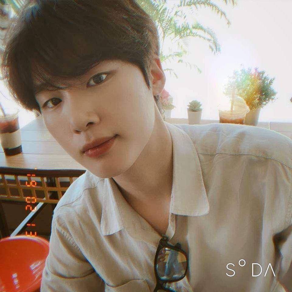 Instagram.com/kim_d.he