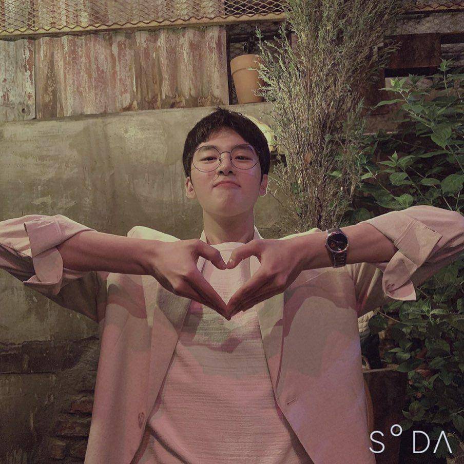 Instagram.com/kim_d.he