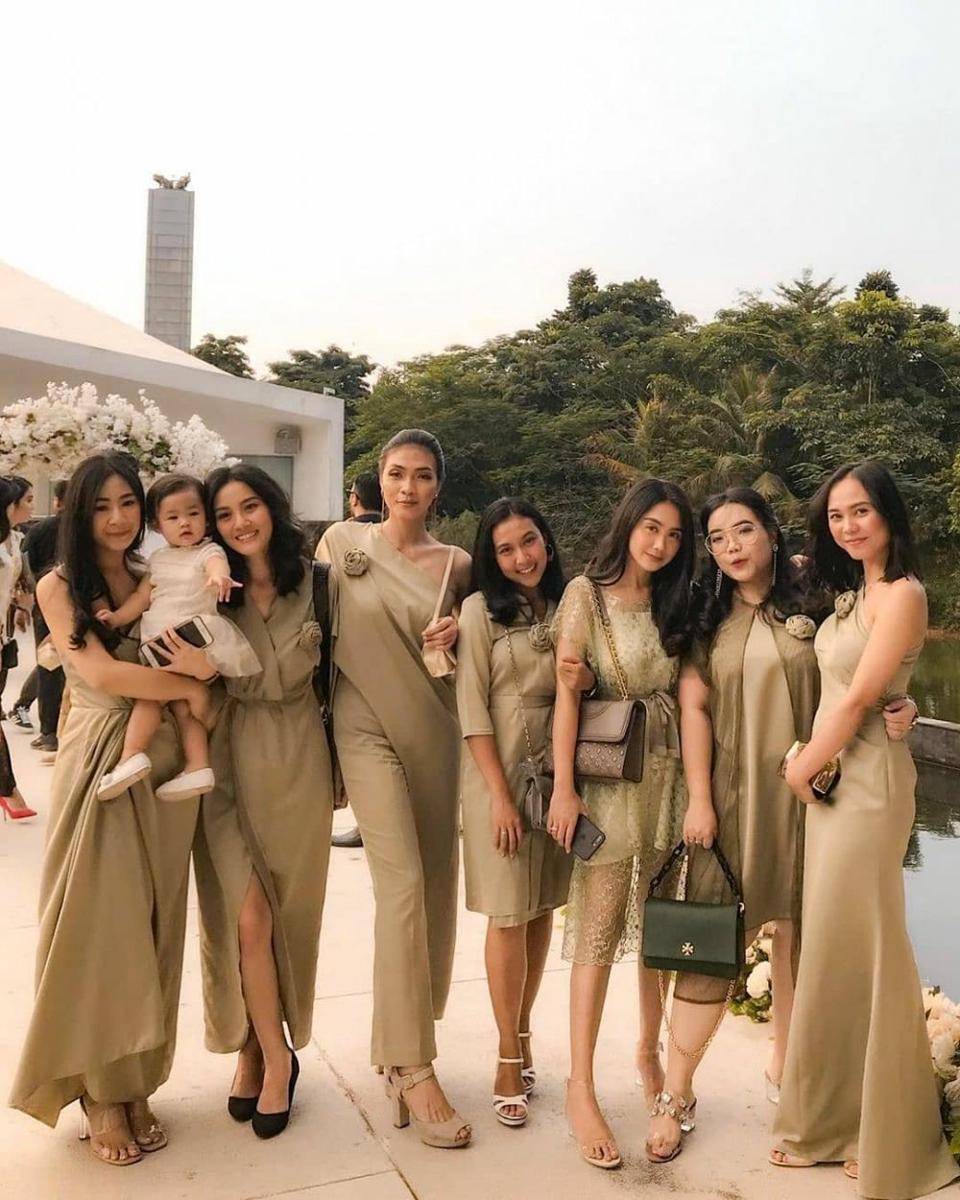 instagram.com/bridesmaidku