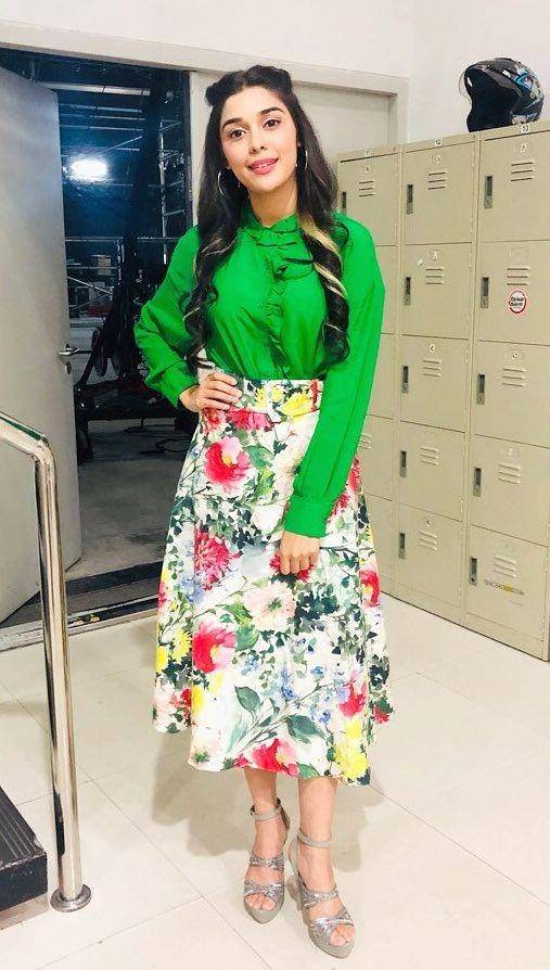 instagram.com/eishasingh