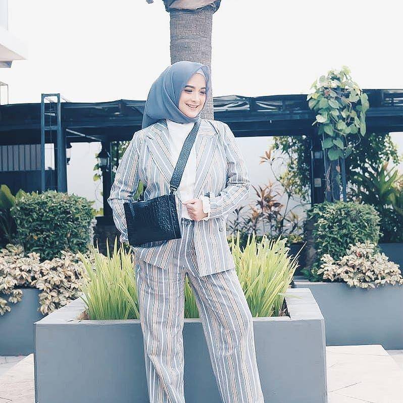 Instagram.com/andharaearly
