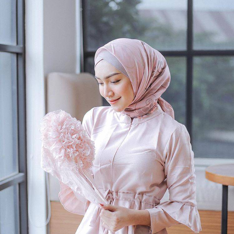 instagram.com/melodyprima