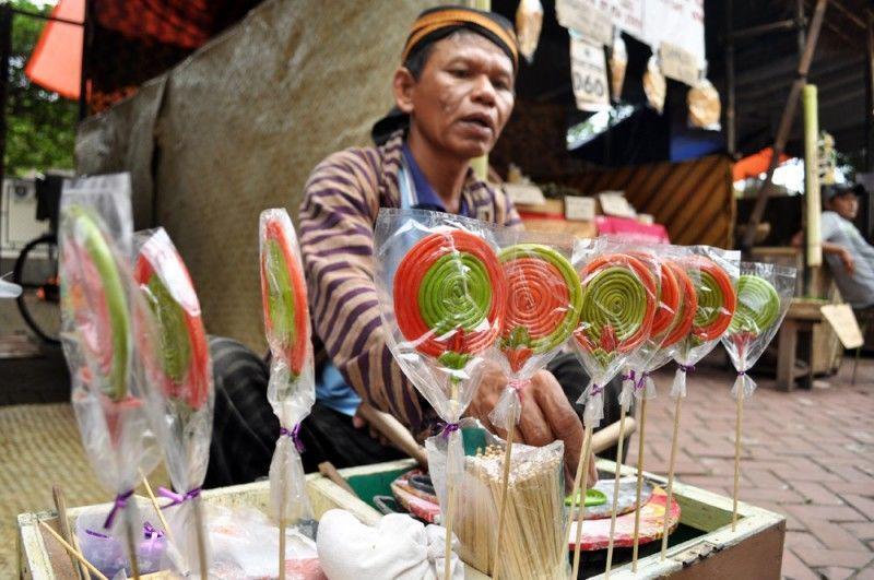 Yuk Nostalgia! 6 Jajanan Keliling Ini Hits di Kalangan Anak 90-an