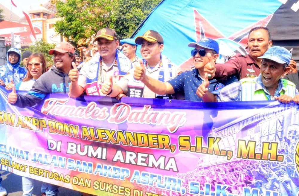 Pindah Tugas, Kapolres Malang Kota Dilepas Aremania