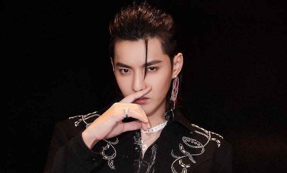 Dikabarkan Pacaran, Ini 10 Potret Kris Wu yang Bikin Cewek Terpesona