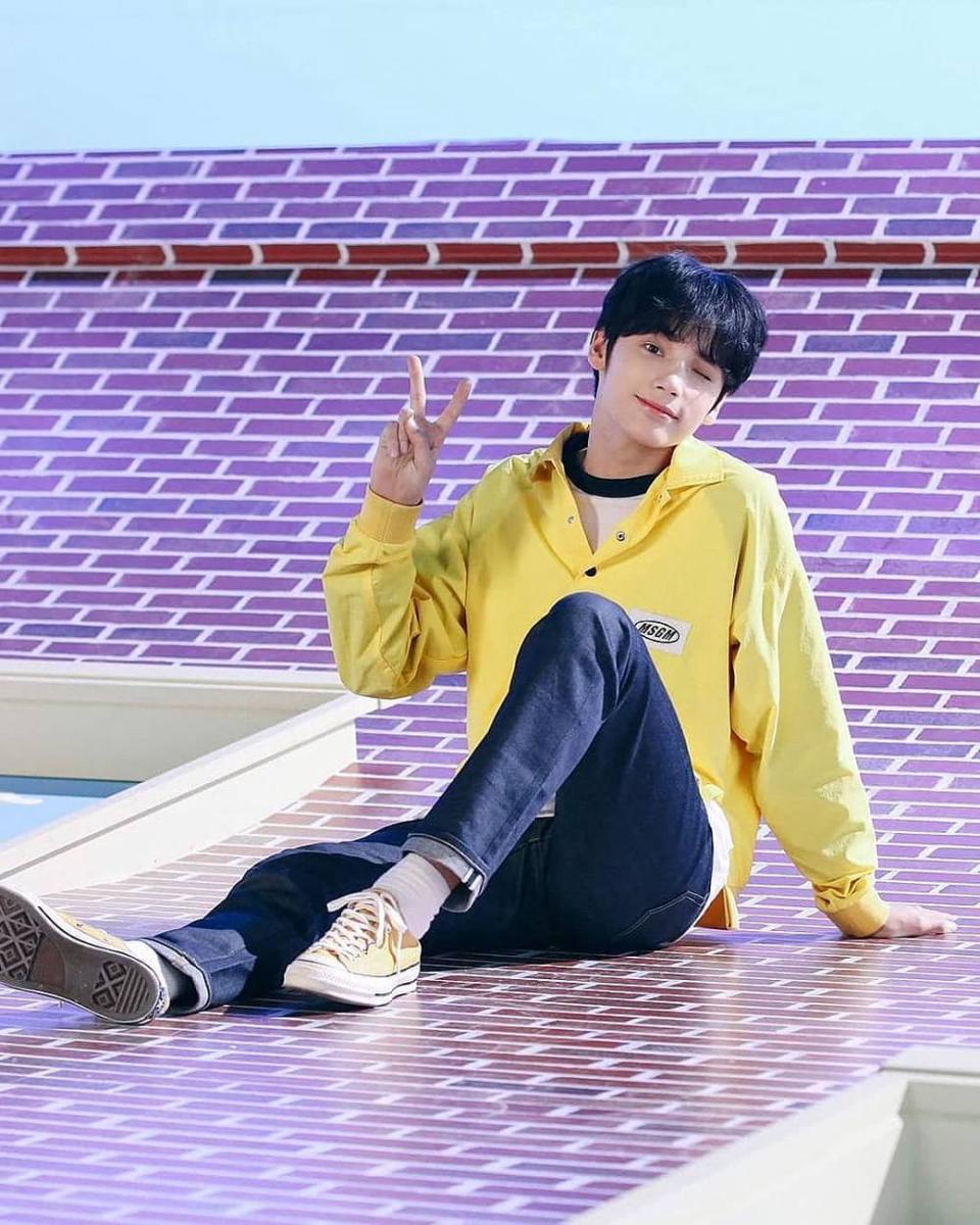 Belum Genap 20 Tahun, 6 Idol  Rookie Tingginya Kayak Tiang Listrik!